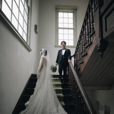 【公式】ティアラ ザ クラシッククラブ|登録有形文化財で叶う少人数ウェディングと家族挙式