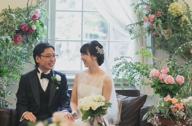 【公式】ティアラ ザ クラシッククラブ|登録有形文化財で叶う少人数ウェディングと家族挙式