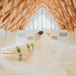 【公式】ガーデンベルズ宮崎 | 宮崎県宮崎市の結婚式場 天然木と自然光が溢れる温かみのあるチャペル