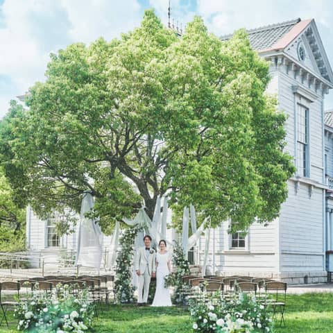 【公式】ティアラ ザ クラシッククラブ｜登録有形文化財で叶う少人数ウェディングと家族挙式