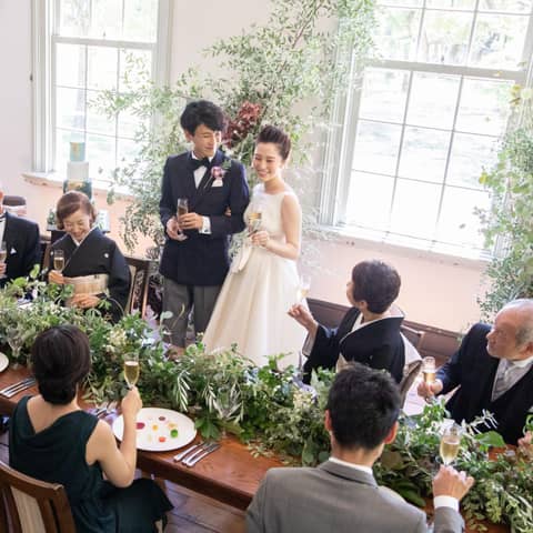 【公式】ティアラ ザ クラシッククラブ｜登録有形文化財で叶う少人数ウェディングと家族挙式