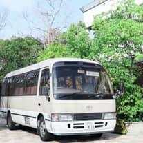 【公式】ティアラ ザ クラシッククラブ|登録有形文化財で叶う少人数ウェディングと家族挙式