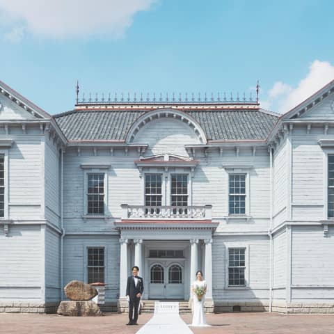 【公式】ティアラ ザ クラシッククラブ｜登録有形文化財で叶う少人数ウェディングと家族挙式