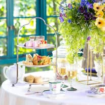 『幸せ運ぶ』専属スイーツアトリエ"シュヴァルブラン"!特製アフタヌーンティー試食