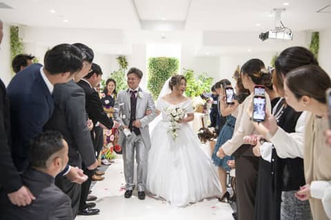 【直前割り】3ヶ月以内に挙式予定の方限定★25万円分アイテムプレゼント